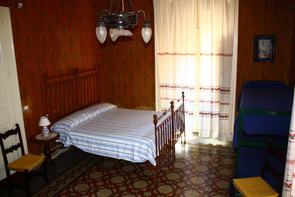 B&B Sotto I Pini 扎费拉纳-埃特内阿 客房 照片